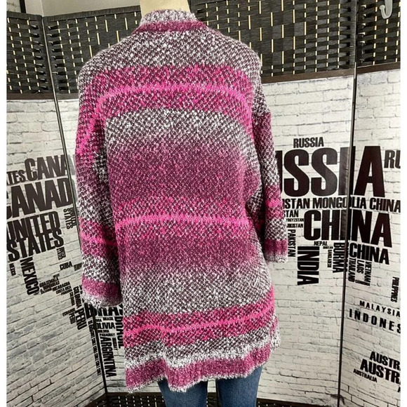 Torrid M/L Maroon-Pink Open Front Chain-Link Knit Pockets 3/4 Sleeve Cardigan - Picture 4 of 6